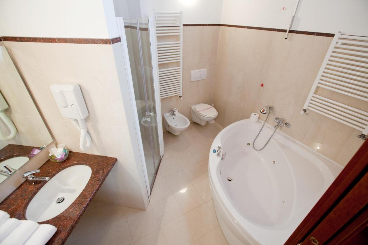 Eurohotel Palace 마니아고 외부 사진